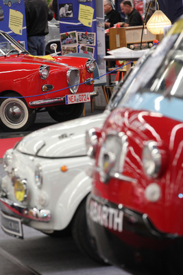 Kleinstwagen in Rod und Weiss - Retro Classics Bavaria 2019