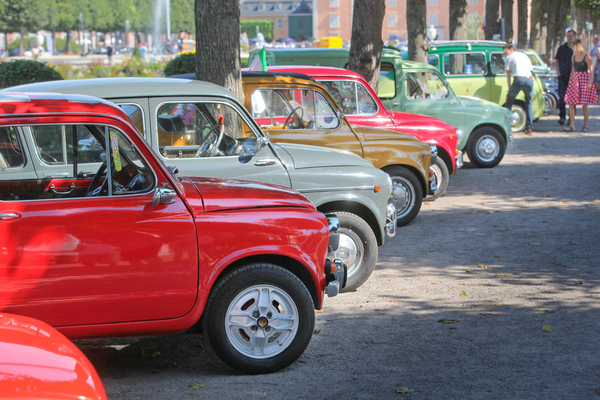 Kleinwagen aus Italien in Reih' und Glied - Classic-Gala Schwetzingen 2021