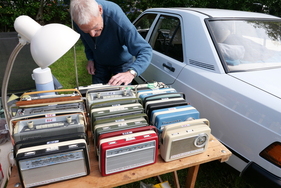Kofferradios von Nordmende und Blaupunkt – Bockhorner Oldtimermarkt 2024 Kofferradios von Nordmende und Blaupunkt – Bockhorner Oldtimermarkt 2024