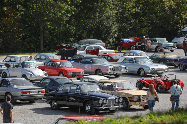 Bild: Kommt die Neuzeit? Die Zahl silberner Autos steigt – Albisgütli Classic Cars & Bikes Oktober 2023