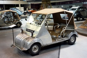 Kontrastprogramm - Voisin C 31 Biscúter (1953)