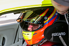 Bild: Konzentration vor dem Start - ADAC 1000-km-Rennen auf dem Nürburgring 2021