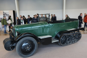 Konzipiert für die Fahrt durch die Wüste - Citroën Kégresse – Rétromobile Paris 2025