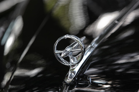 Kühlerfigur des Buick Roadmaster (1949) - am Zurich Classic Car Award 2014 (ZCCA)