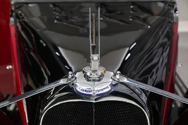 Image: Radiator grille and radiator mascot of the Avions Voisin C25 Aérodyne from 1935 - Grand Basel Preview 2017
