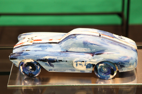 Kunst am Auto, wenn der Ferrari schon im Stand schnell aussehen muss - Rétromobile Paris 2022