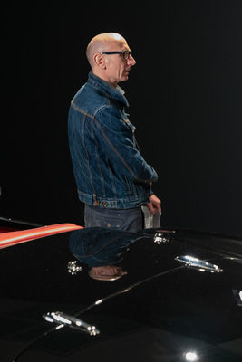 Kurator Dieter CastenowPaul Grall - Ausstellung "PS:. Ich liebe Dich. Sportwagen-Design der 1950er - 1970er Jahre" im Kunstpalast Düsseldorf 2018 Kurator Dieter CastenowPaul Grall - Ausstellung "PS:. Ich liebe Dich. Sportwagen-Design der 1950er - 1970er Jahre" im Kunstpalast Düsseldorf 2018