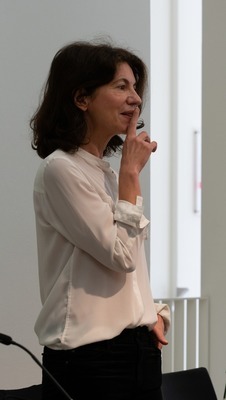 Kuratorin Barbara Til - Ausstellung "PS:. Ich liebe Dich. Sportwagen-Design der 1950er - 1970er Jahre" im Kunstpalast Düsseldorf 2018 Kuratorin Barbara Til - Ausstellung "PS:. Ich liebe Dich. Sportwagen-Design der 1950er - 1970er Jahre" im Kunstpalast Düsseldorf 2018