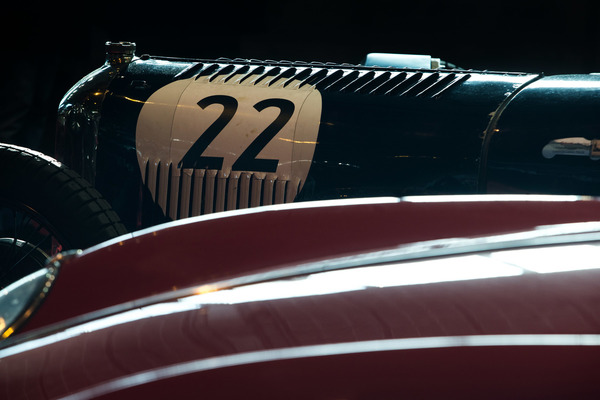 Kurven und Startnummern - Rétromobile Paris 2018