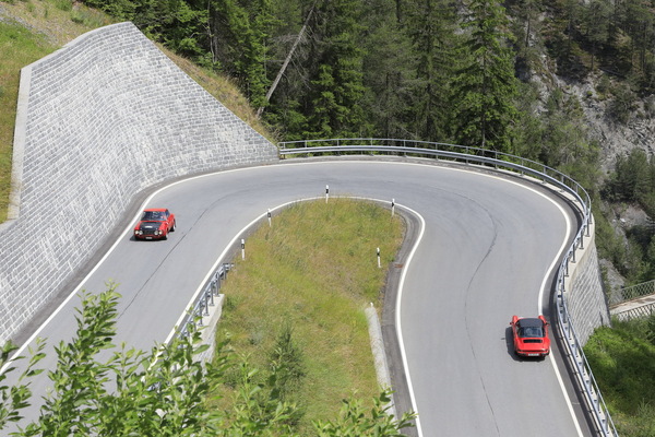 Bild: Kurventanz im Versamer Tobel - 11. Heidi Classic 2023