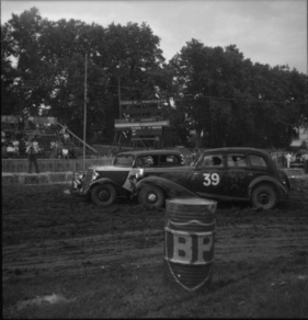 LaSalle  - hart gefahren wurde bei diesen Stockcar-Rennen in den Fünfzigerjahren