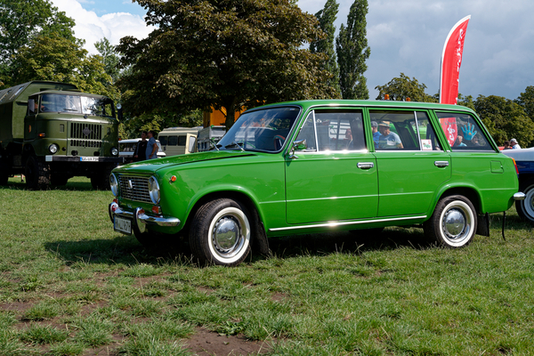 Lada 1500 Kombi (1984) , voll restauriert im Zustand besser als neu – OMMMA 2023