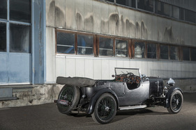 Lagonda 14/60 HP 2 Litre Tourer (1931) - Reserverad hinten aufgeschnallt