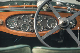 Lagonda 14/60 HP 2 Litre Tourer (1931) - Starten ohne Zündschlüssel, einfach Drehknopf in die Mitte und Starterknopf drücken