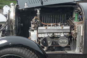 Lagonda 14/60 HP 2 Litre Tourer (1931) - Vierzylinder-Zweilitermotor mit zwei hoch liegenden Nockenwellen
