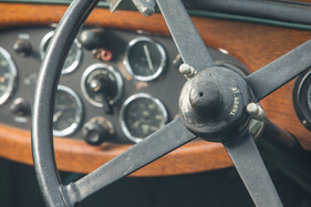 Lagonda 14/60 HP 2 Litre Tourer (1931) - Zündungsverstellung und Handgas am Lenkrad