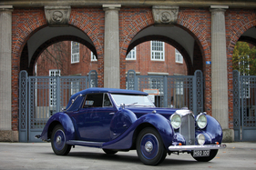 Lagonda V-12 Drophead Coupé (1938) - angeboten als Lot 22 an der RM Auction Paris am 5. Februar 2014