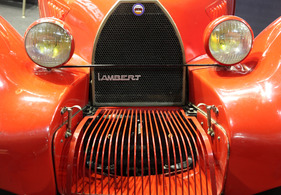 Lambert 6 CV Coupé trois places (1948) - Frontansicht (Rétromobile 2013)