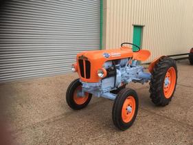 Lamborghini 1R Tractor (1962) - als Lot 103 angeboten an der Bonhams Olympia Versteigerung am 3. Dezember 2018 Lamborghini 1R Tractor (1962) - als Lot 103 angeboten an der Bonhams Olympia Versteigerung am 3. Dezember 2018