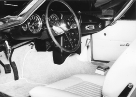 Lamborghini 350 GT (1964) - Cockpit, aufgenommen am Genfer Salon 1964