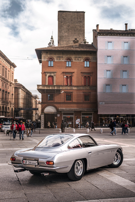 Lamborghini 350 GT (1964) – Vielspeichenräder und vier Auspuffrohre, damals klare Indizien für exklusive und sportliche Fahrzeuge