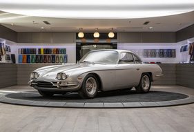 Lamborghini 400 GT 2+2 (1966) - as lot 229 at the RM/Sotheby's Paris auction on February 2, 2022