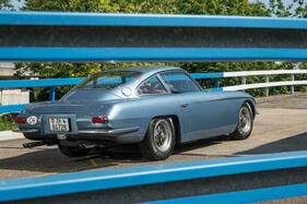 Lamborghini 400 GT 2+2 (1967) – kantiges Heck und rundlicher Dachaufbau Lamborghini 400 GT 2+2 (1967) – kantiges Heck und rundlicher Dachaufbau