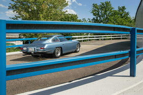 Lamborghini 400 GT 2+2 (1967) – kantiges Heck und rundlicher Dachaufbau Lamborghini 400 GT 2+2 (1967) – kantiges Heck und rundlicher Dachaufbau