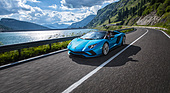 Image: Lamborghini Aventador S (2016) - you can hear even more of the V12 without the soft top
