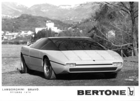 Lamborghini Bravo (1974) - Geraden und Rundungen in Perfektion vereint - Pressefoto von Bertone