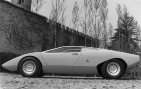 Lamborghini Countach (1971) - Silhouette des noch unverfälschten Designs