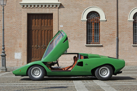 Lamborghini Countach (1974) - Keil mit innovativen Türen