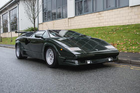 Lamborghini Countach 25th Anniversary Coupé 1990 () - als Lot 19 an der Bonhams Bond Street Versteigerung am 4. Dezember 2016