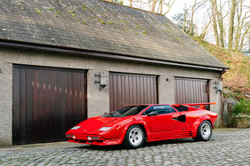 Lamborghini Countach 5000 QV by Bertone (1988) - Lot 109 an der RM/Sotheby's Monaco Versteigerung am 10.11. Mai 2024 Lamborghini Countach 5000 QV by Bertone (1988) - Lot 109 an der RM/Sotheby's Monaco Versteigerung am 10.11. Mai 2024