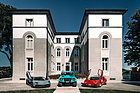 Image: Lamborghini Countach 5000 Quattrovalvole (1985) - together with the modern-day Aventador and the LM002 (center)