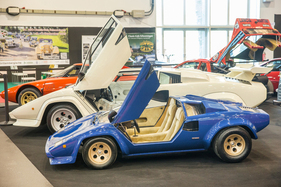 Lamborghini Countach 5000 S (1986) – erhältlich in zwei Masstäben – Techno Classica 2025 Lamborghini Countach 5000 S (1986) – erhältlich in zwei Masstäben – Techno Classica 2025