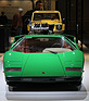 Lamborghini Countach LP 400 (1974) - vorne Countach, dazwischen der legendäre 12-Zylinder, dahinter der LM02 - an der Techno Classica Essen 2012
