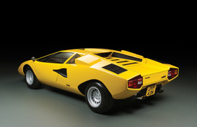 Lamborghini Countach LP 400 (1975) - Gelb steht im sehr gut - verkauft an der Londoner Auktion von RM für £ 196'000 im Jahre 2010