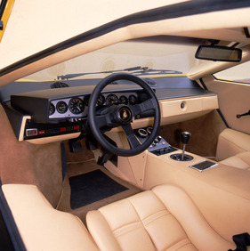 Lamborghini Countach LP 400 (1976) - Interieur und Armaturenbrett