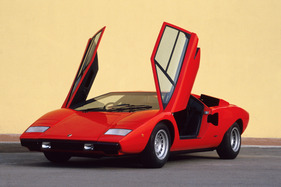 Lamborghini Countach LP 400 (1976) - ein Keil mit Flügeltüren (1976)