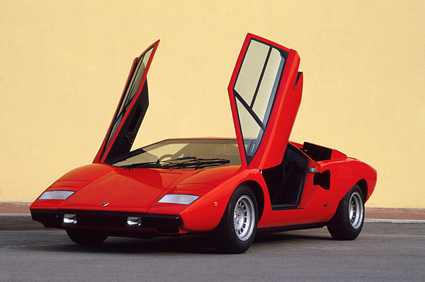 Lamborghini Countach LP 400 (1976) - ein Keil mit Flügeltüren