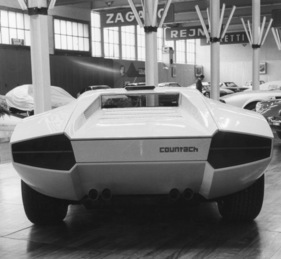 Lamborghini Countach LP 500 GT (1971) - Bertone-Design von hinten betrachtet - Genfer Autosalon 1971