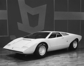 Bild Lamborghini Countach LP 500 GT (1971) - Der Prototyp von Meister Berone wirkt auf dem Genfer Autosalon elegant und stimmig