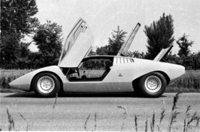 Lamborghini Countach LP400 (1971) - schon damals mit Scherentüren