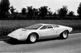 Lamborghini Countach LP400 (1974) - Der erste Keil