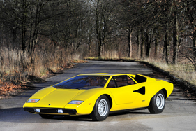 Lamborghini Countach LP400 'Periscopio' (1975) - als Lot 160 an der Versteigerung von RM/Sotheby's in der Villa Erba 2017
