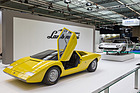 Lamborghini Countach LP500 (1971) - wiederentstanden, weil der originale Prototyp bei einem Crashtest zerstört wurde - Rétromobile Paris 2022