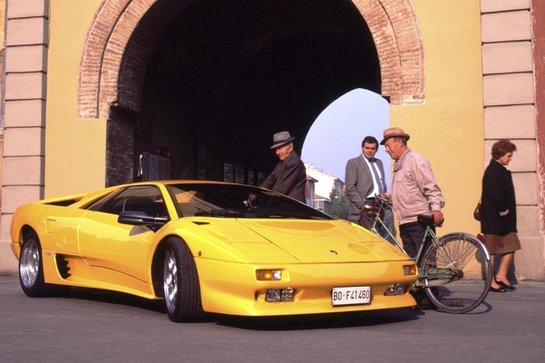 Image: Lamborghini Diablo (1990) - a clear favorite. You could almost say: a real ray of sunshine