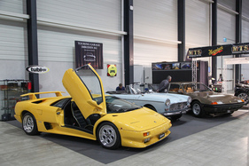 Lamborghini Diablo VT (1996) mit Handschaltung, gesehen bei der Tournig Garage Imboden AG – Swiss Classic World Luzern 2022