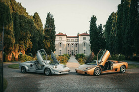 Bild Lamborghini Diablo VT 6.0 SE (2001) Vs Lamborghini Countach 25th Anniversary